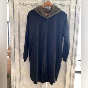 La Bottega du Brunella Stylish Olive Green Silk Hooded Coat